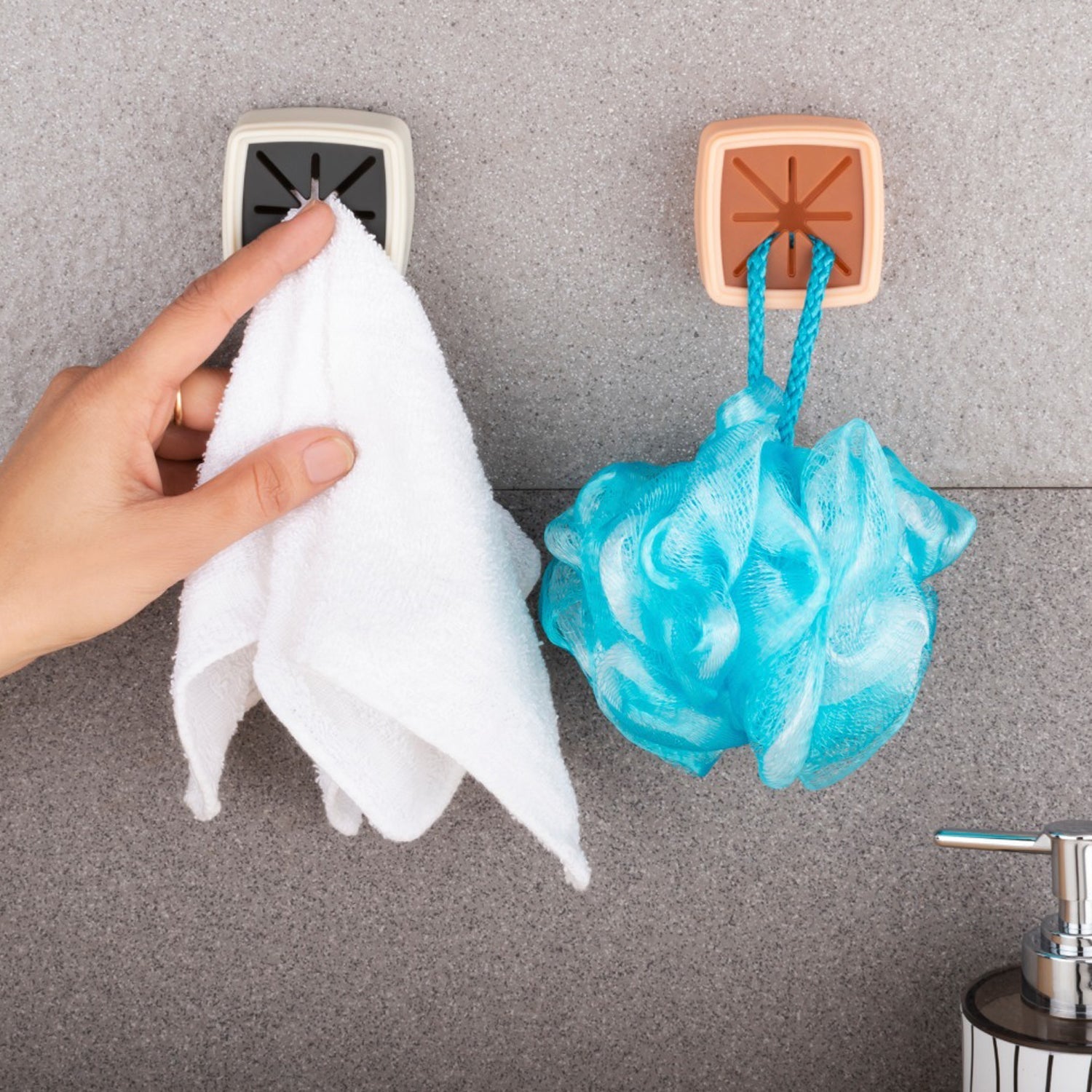 Towel holder set, ideal for any bathroom setup