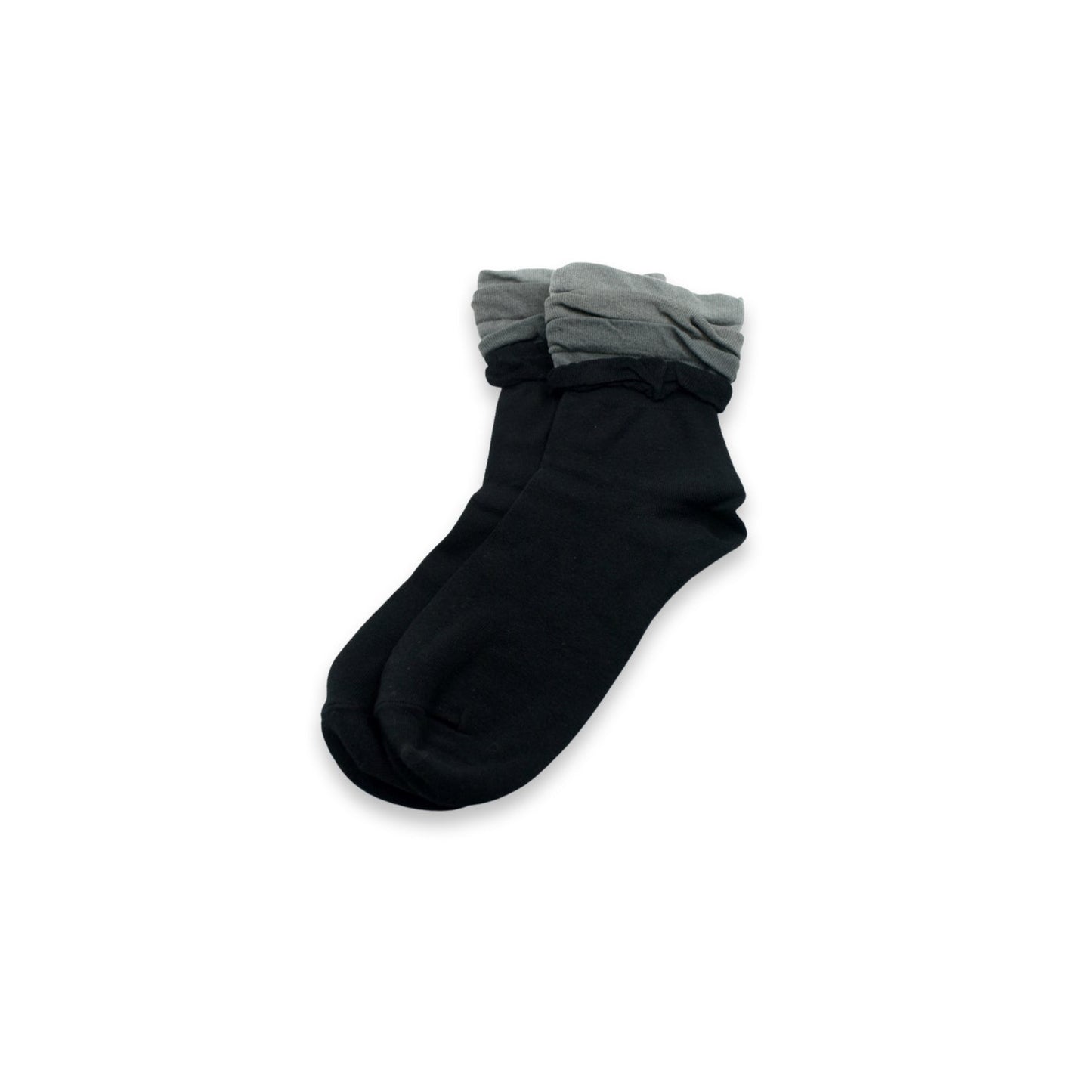 Simple design breathable socks for all-day wear